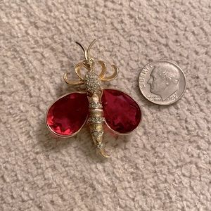 Red Jeweled Winged Dragon Fly Pin in Goldtone